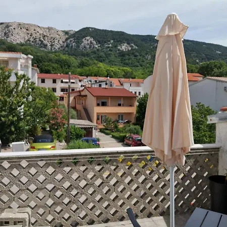 Bugi Πανσιόν 3*