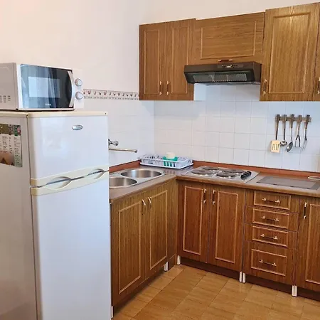 Bugi 3* Baska (Krk)