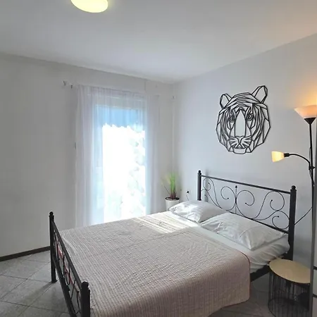 Bugi 4* Baška