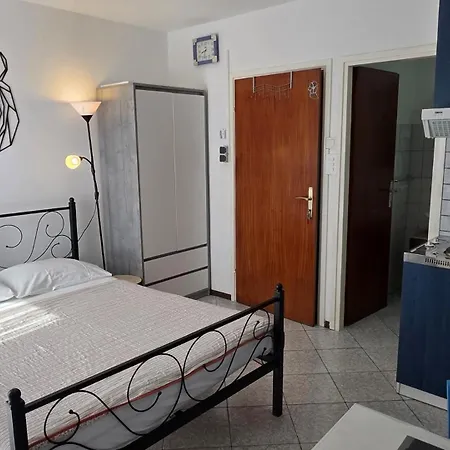 Bugi Gostinjska kuća