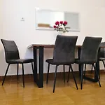 Bugi 4*